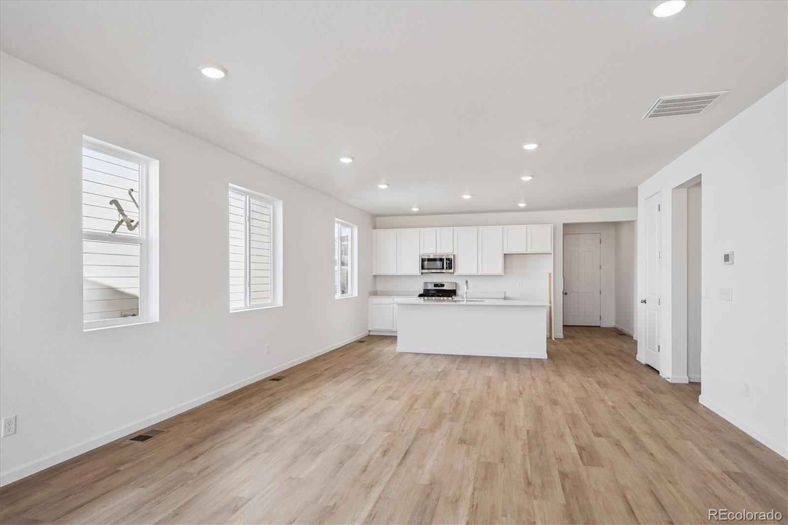 MLS Image #9 for 4675  sugar beet street,johnstown, Colorado