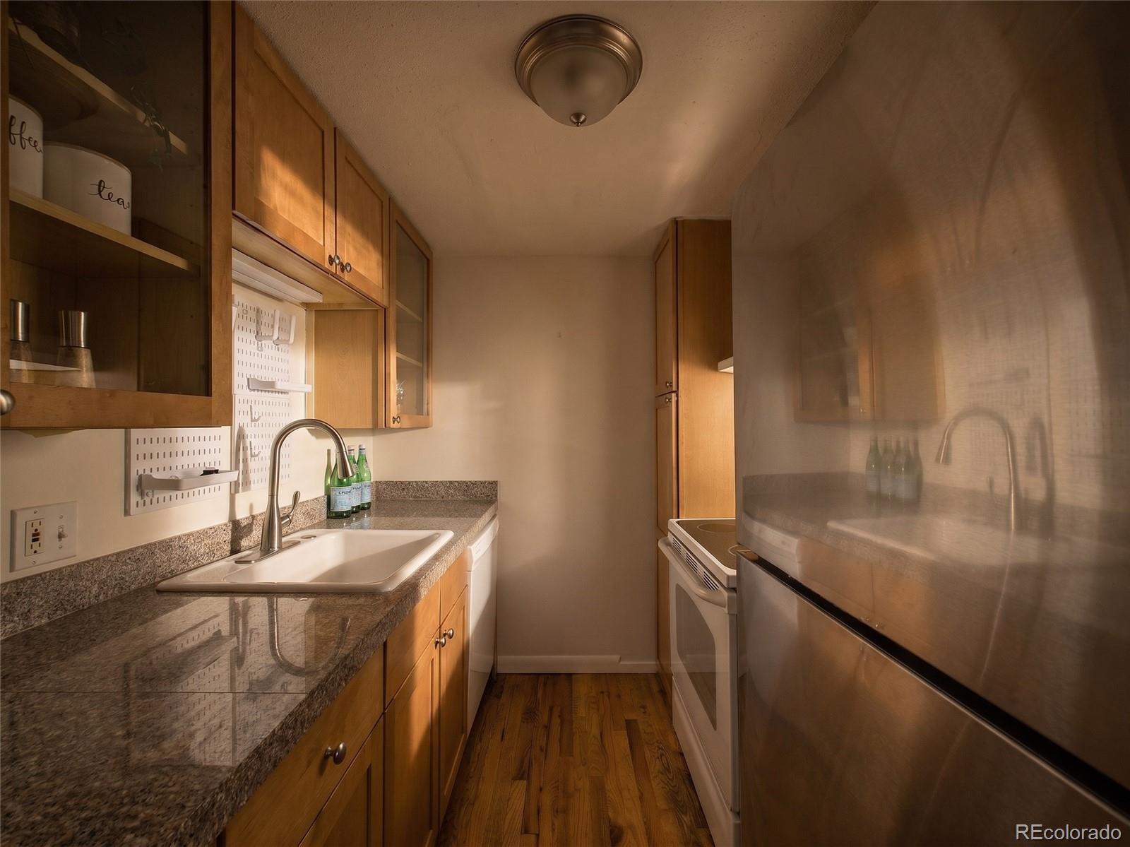 MLS Image #10 for 830 e 11th avenue,denver, Colorado