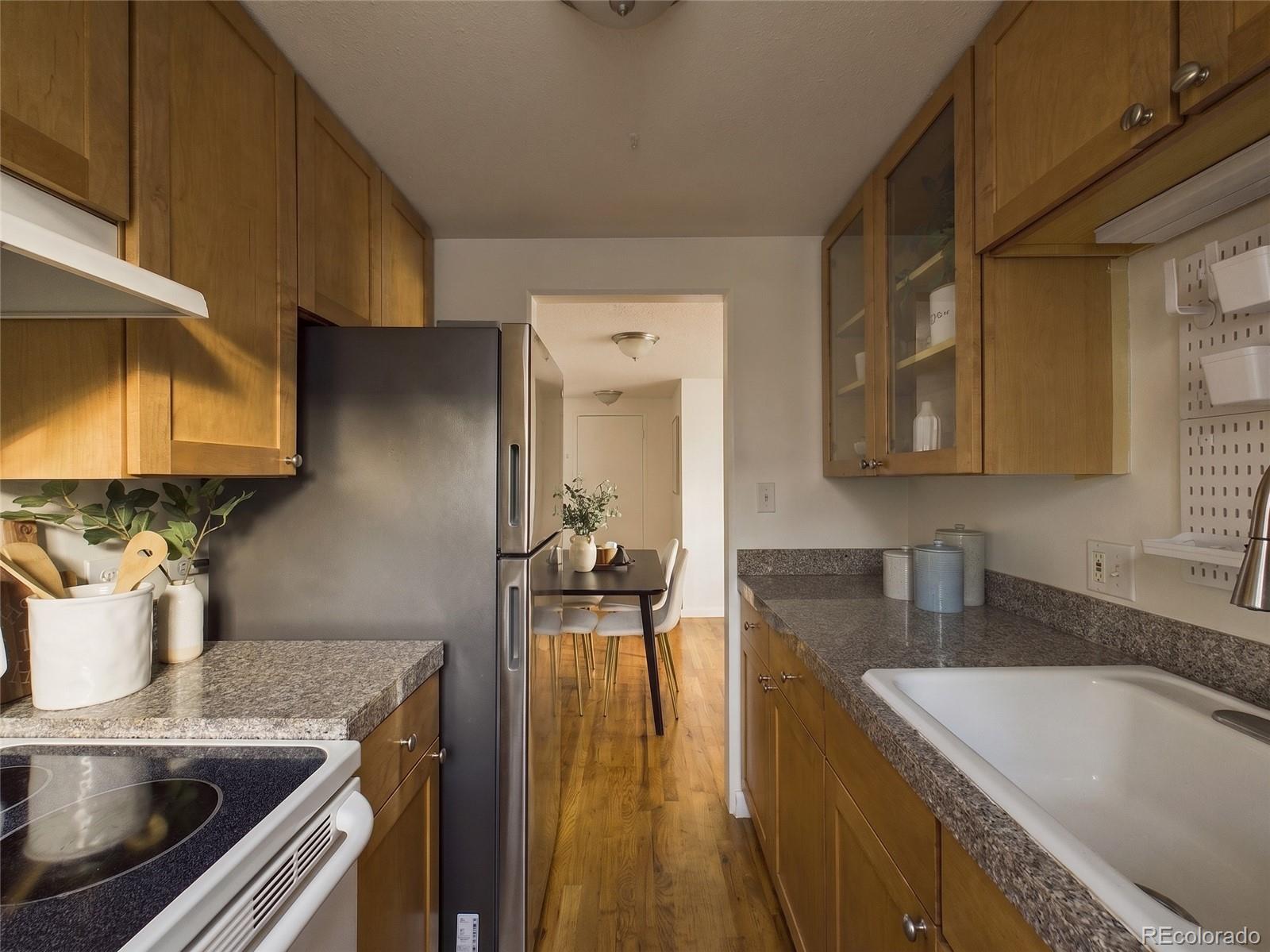 MLS Image #12 for 830 e 11th avenue,denver, Colorado