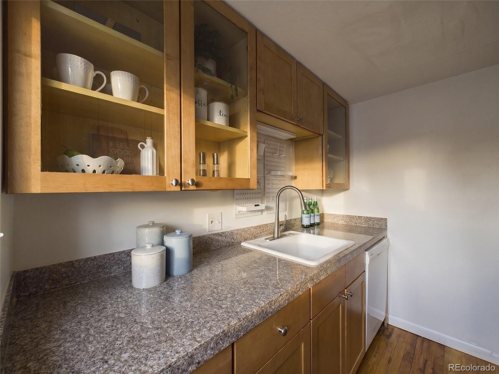 MLS Image #14 for 830 e 11th avenue,denver, Colorado