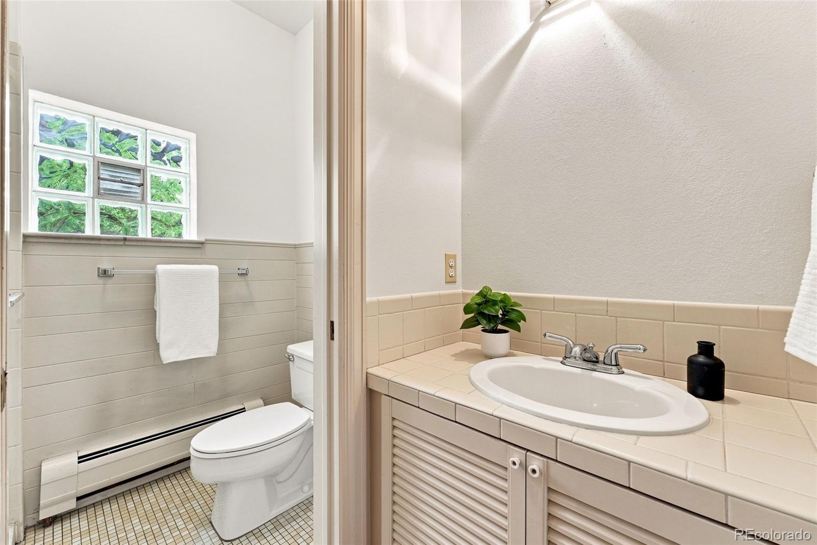 MLS Image #13 for 1805  forest parkway,denver, Colorado