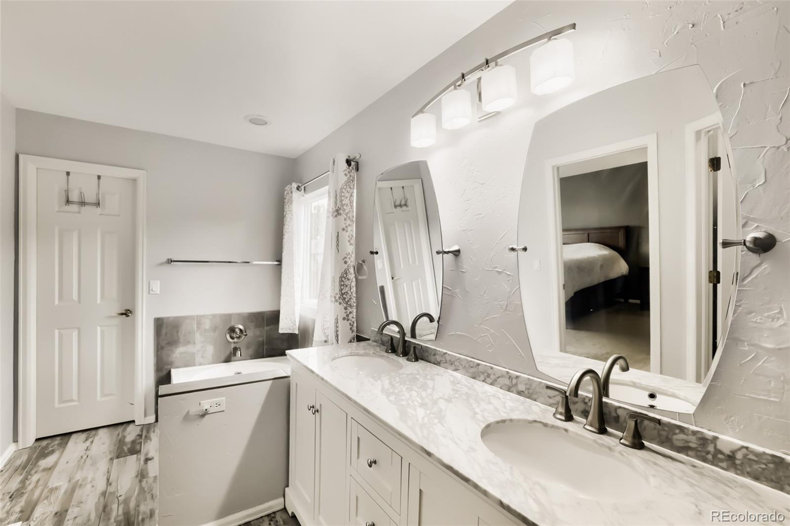 MLS Image #14 for 13781 w amherst way,lakewood, Colorado