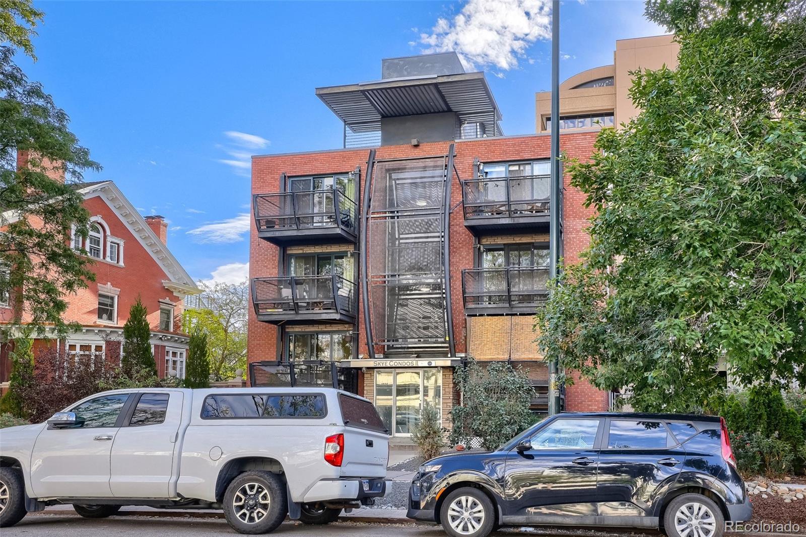 MLS Image #2 for 1336 n logan street,denver, Colorado