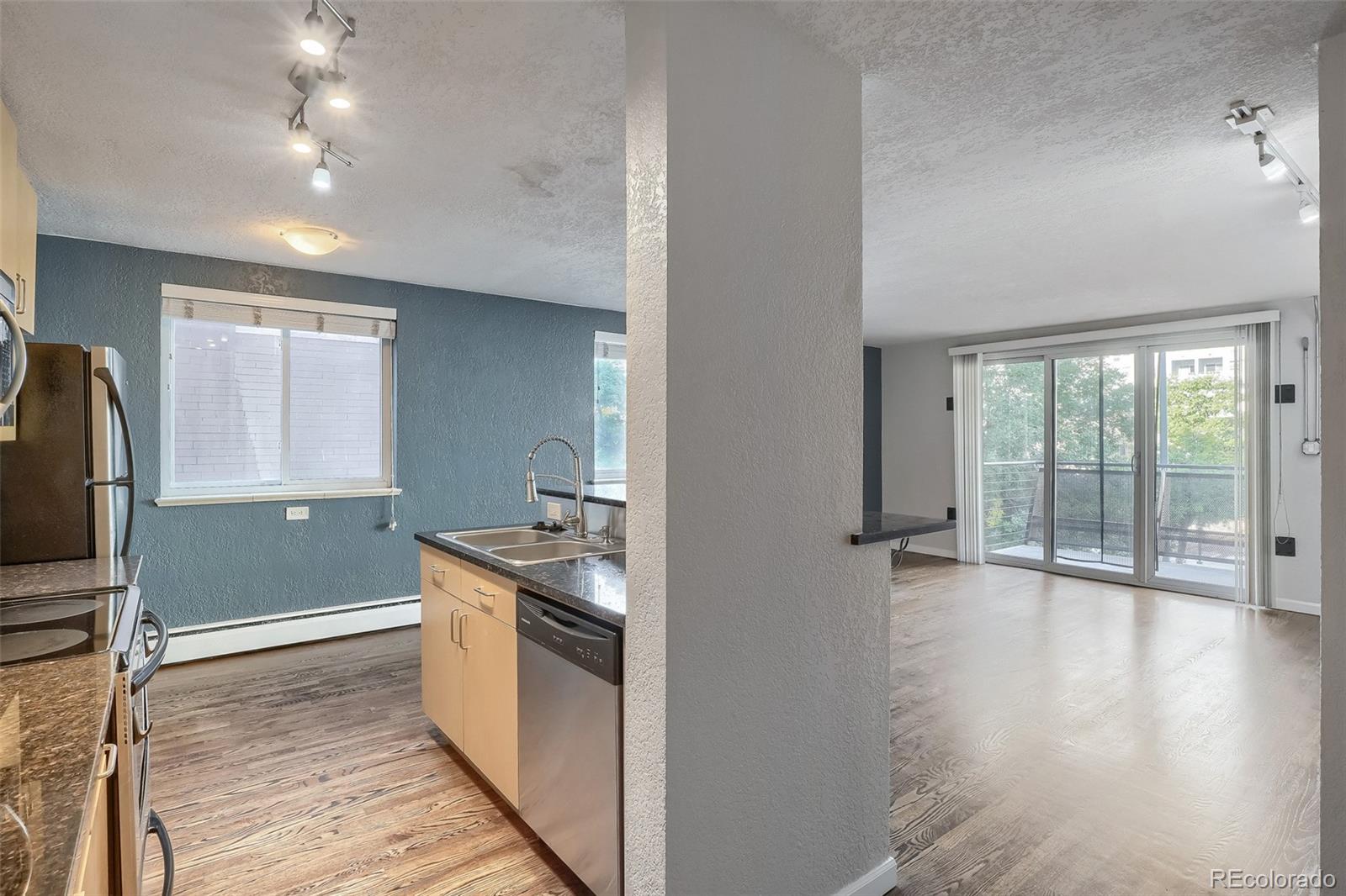 MLS Image #7 for 1336 n logan street,denver, Colorado
