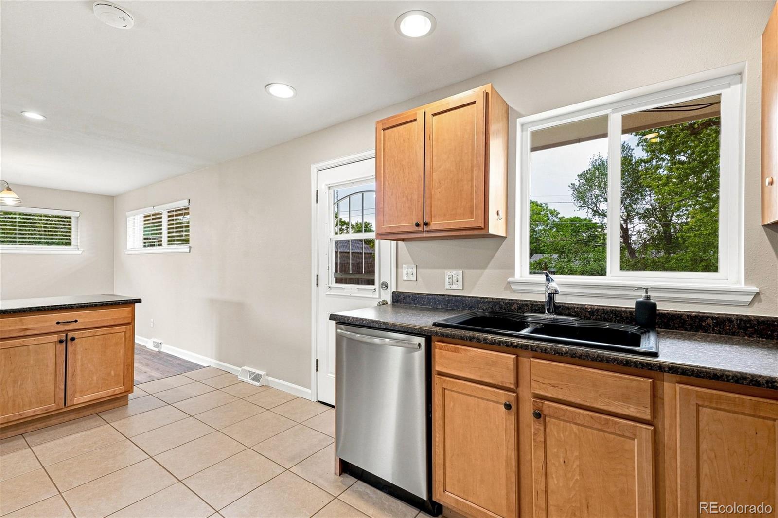MLS Image #14 for 6985 s ash circle,littleton, Colorado