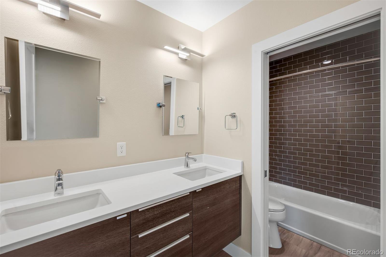 MLS Image #12 for 2860 s sherman street,englewood, Colorado