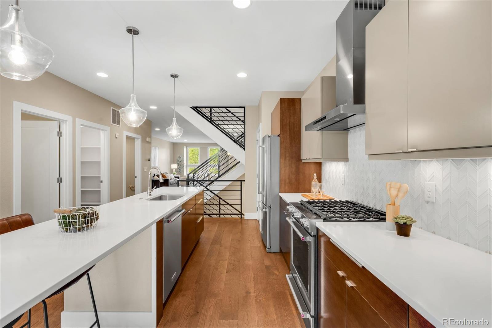 MLS Image #5 for 2860 s sherman street,englewood, Colorado