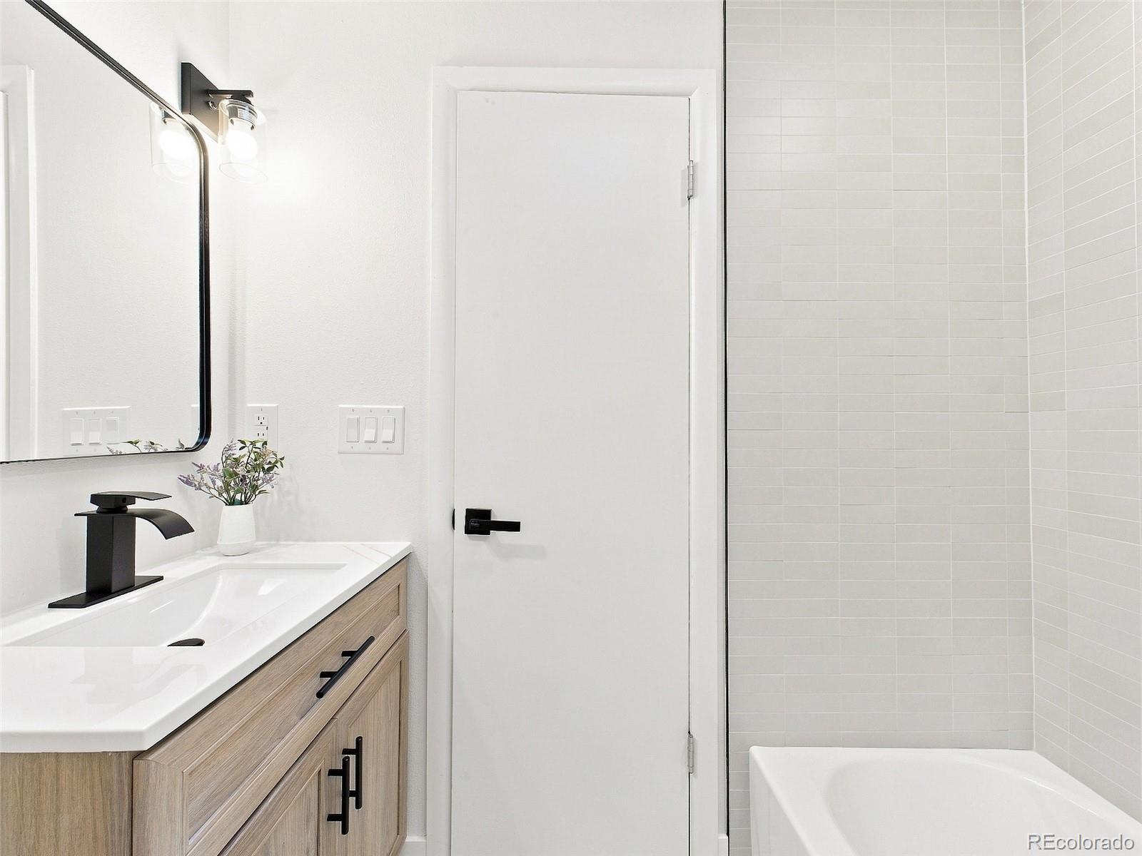 MLS Image #22 for 2361 s holly place,denver, Colorado
