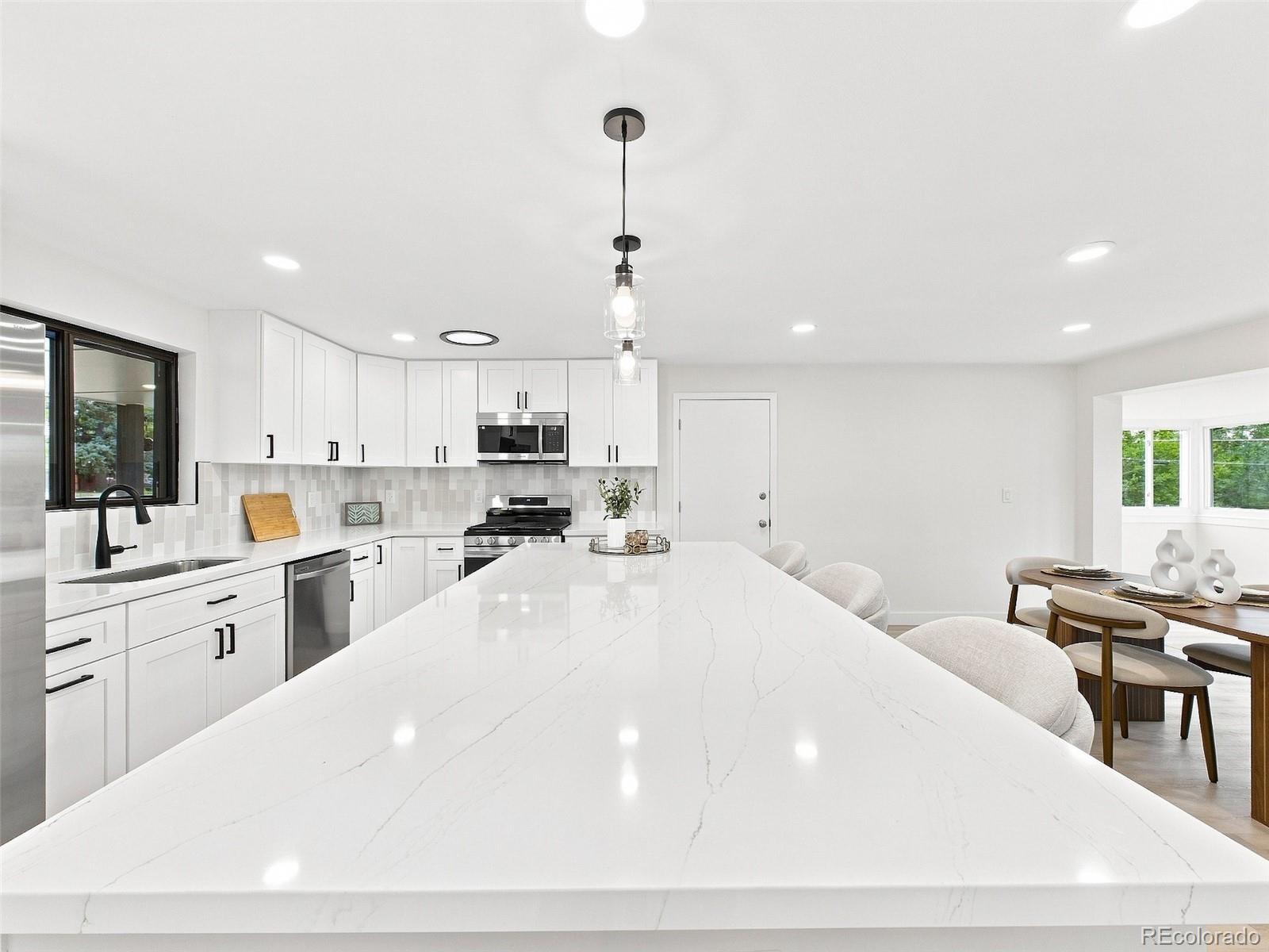 MLS Image #9 for 2361 s holly place,denver, Colorado