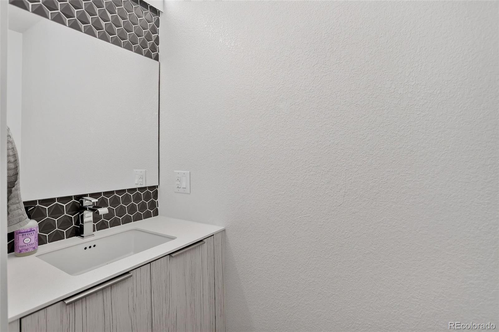 MLS Image #7 for 2412 w 44th avenue,denver, Colorado