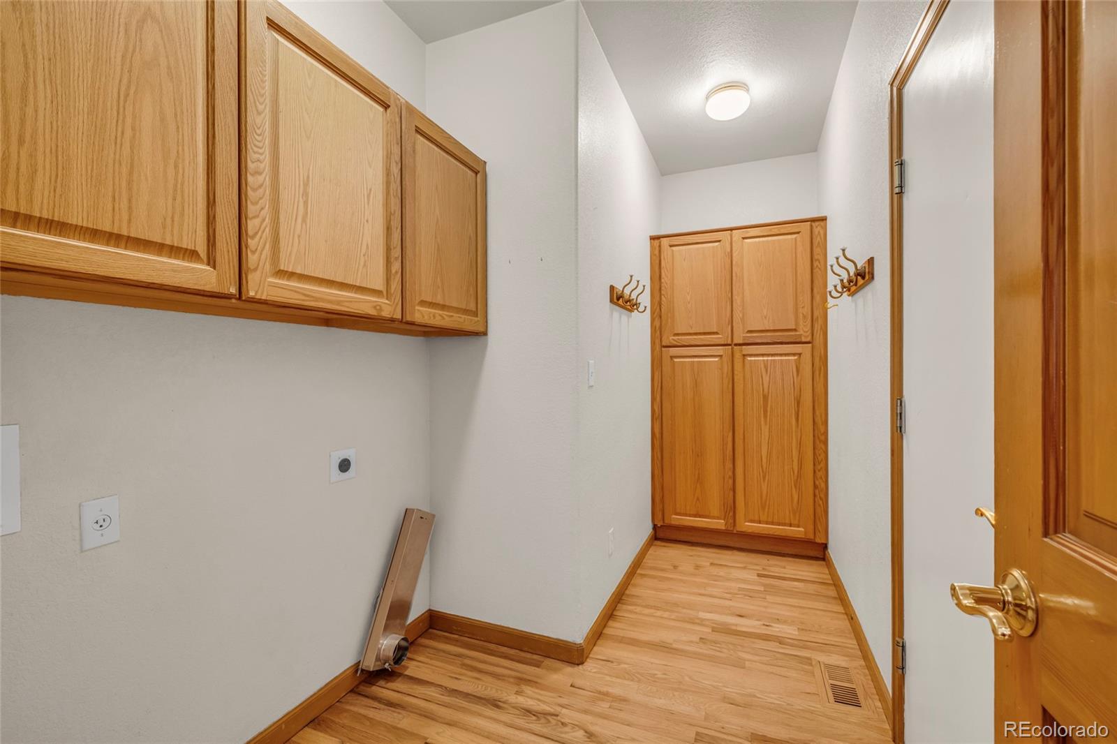 MLS Image #14 for 2592 s troy court,aurora, Colorado