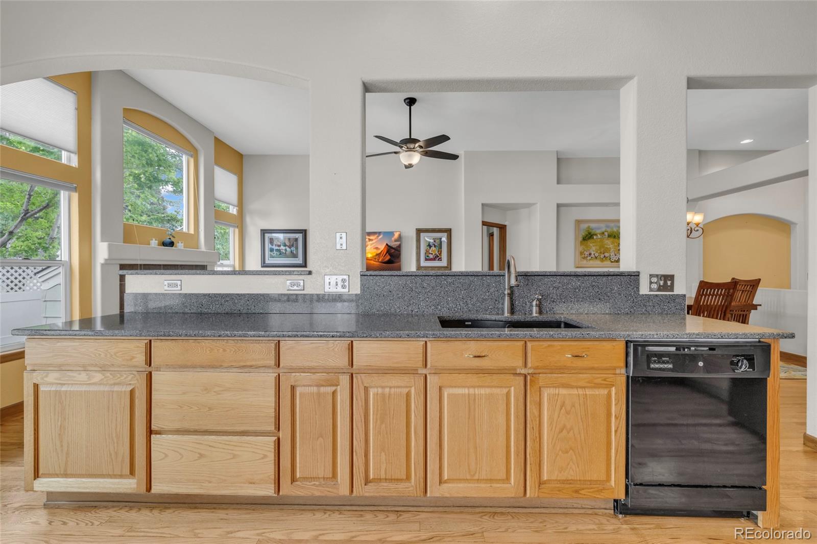 MLS Image #7 for 2592 s troy court,aurora, Colorado