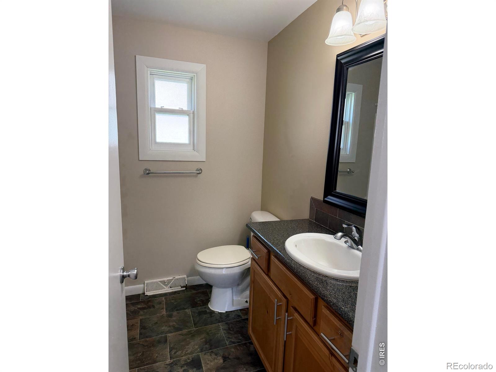 MLS Image #11 for 307  16th street,burlington, Colorado