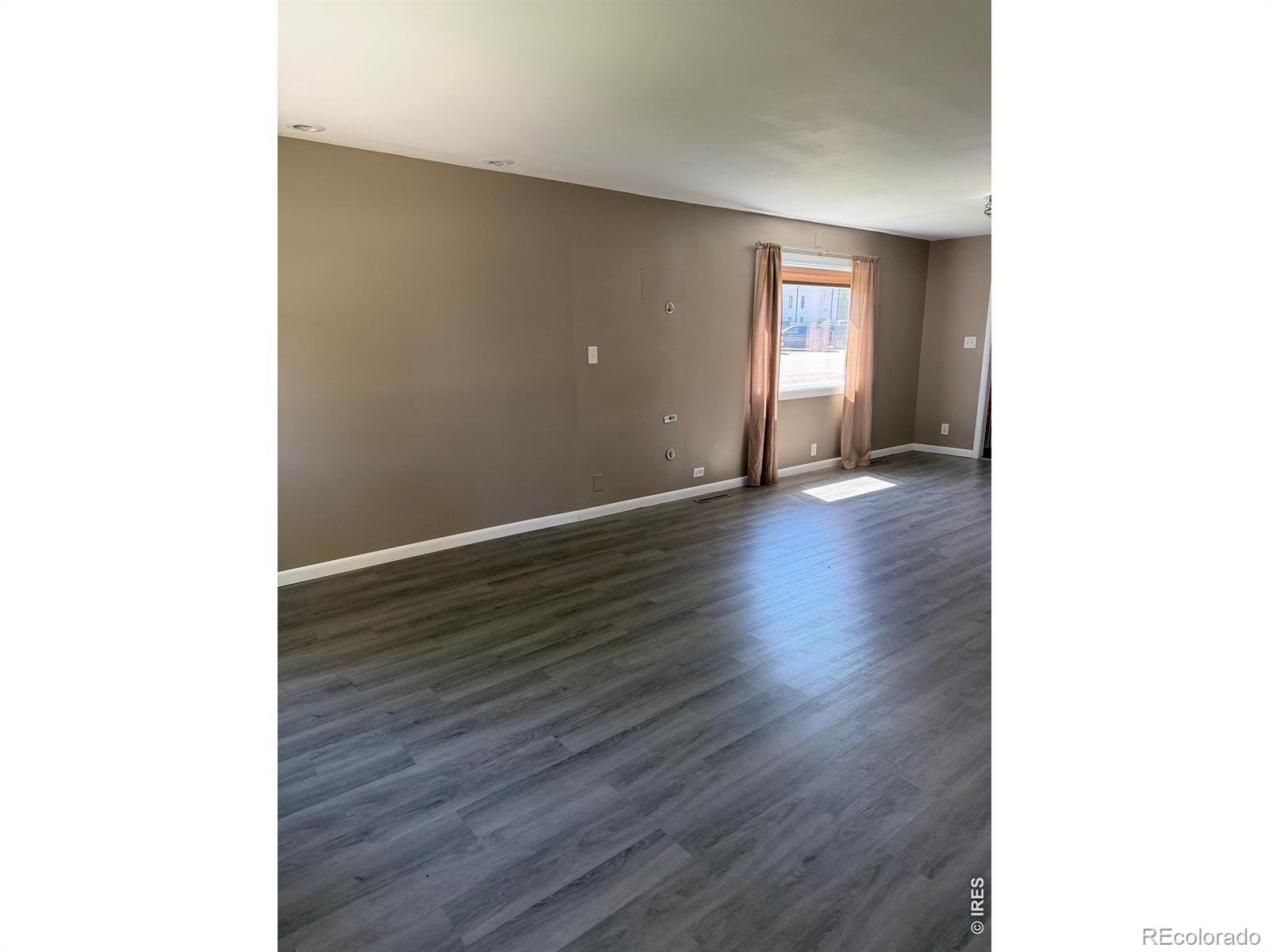 MLS Image #2 for 307  16th street,burlington, Colorado