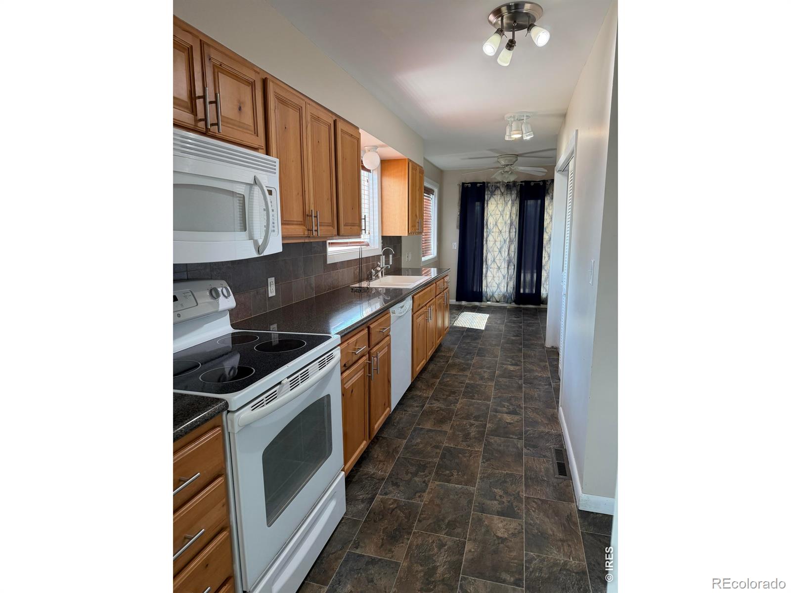 MLS Image #6 for 307  16th street,burlington, Colorado