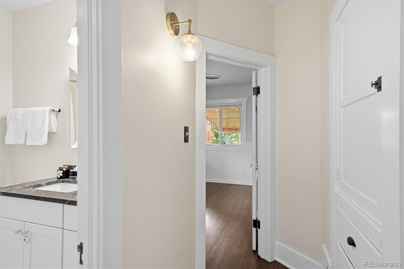 MLS Image #14 for 822 s race street,denver, Colorado
