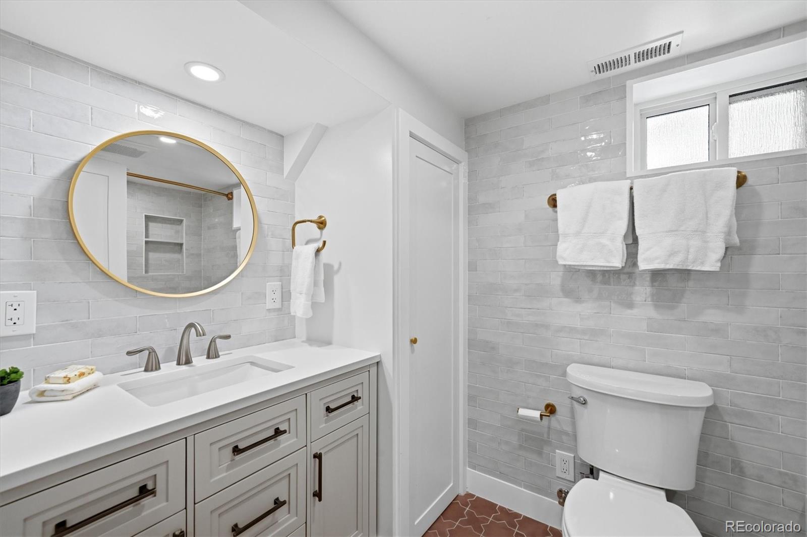 MLS Image #26 for 822 s race street,denver, Colorado