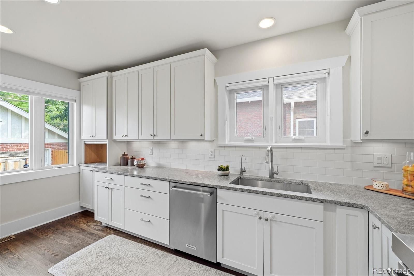 MLS Image #9 for 822 s race street,denver, Colorado
