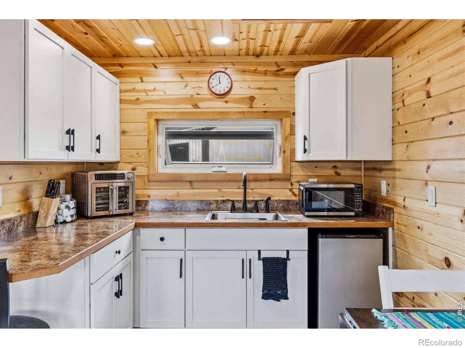 MLS Image #33 for 557  red bluff road,livermore, Colorado