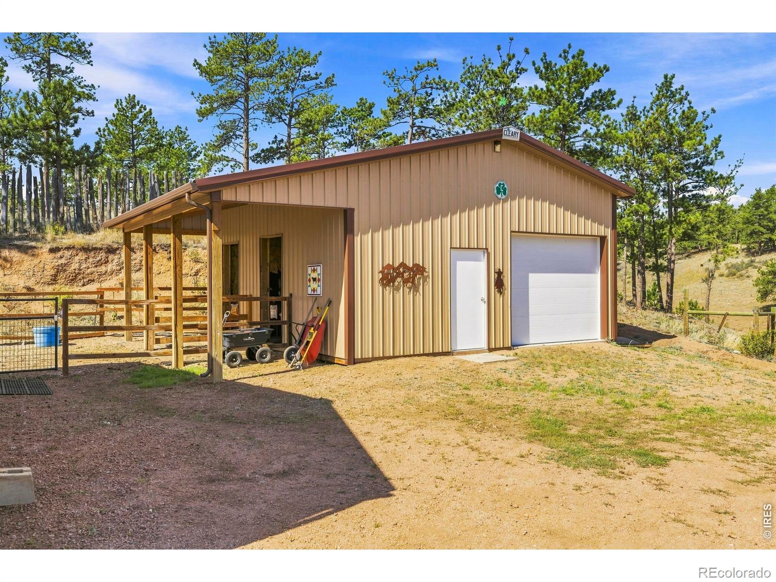MLS Image #38 for 557  red bluff road,livermore, Colorado