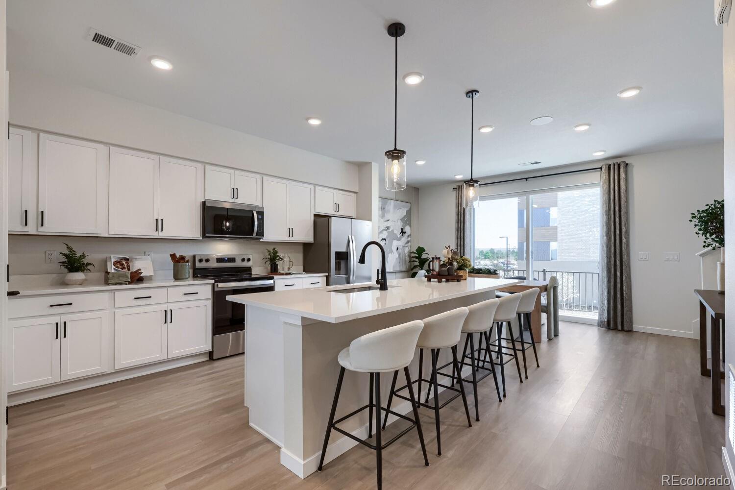 MLS Image #10 for 9200 e 47th avenue,denver, Colorado
