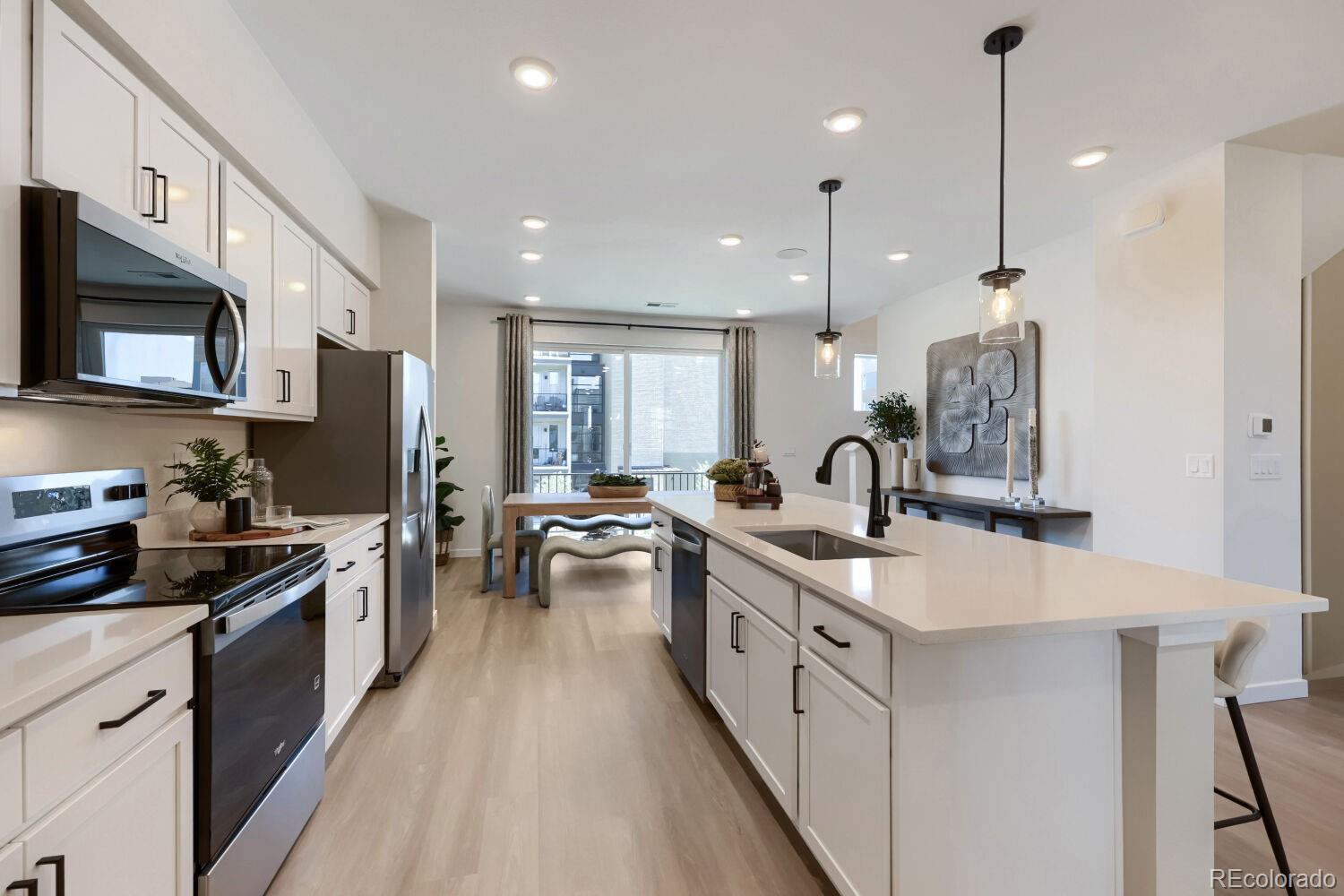 MLS Image #13 for 9200 e 47th avenue,denver, Colorado