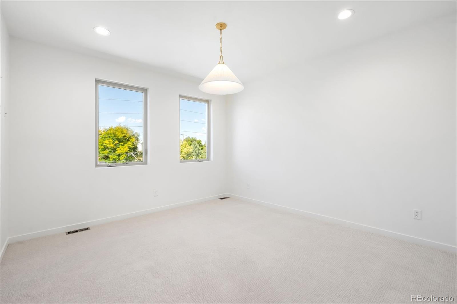 MLS Image #12 for 5894 e 14th avenue,denver, Colorado