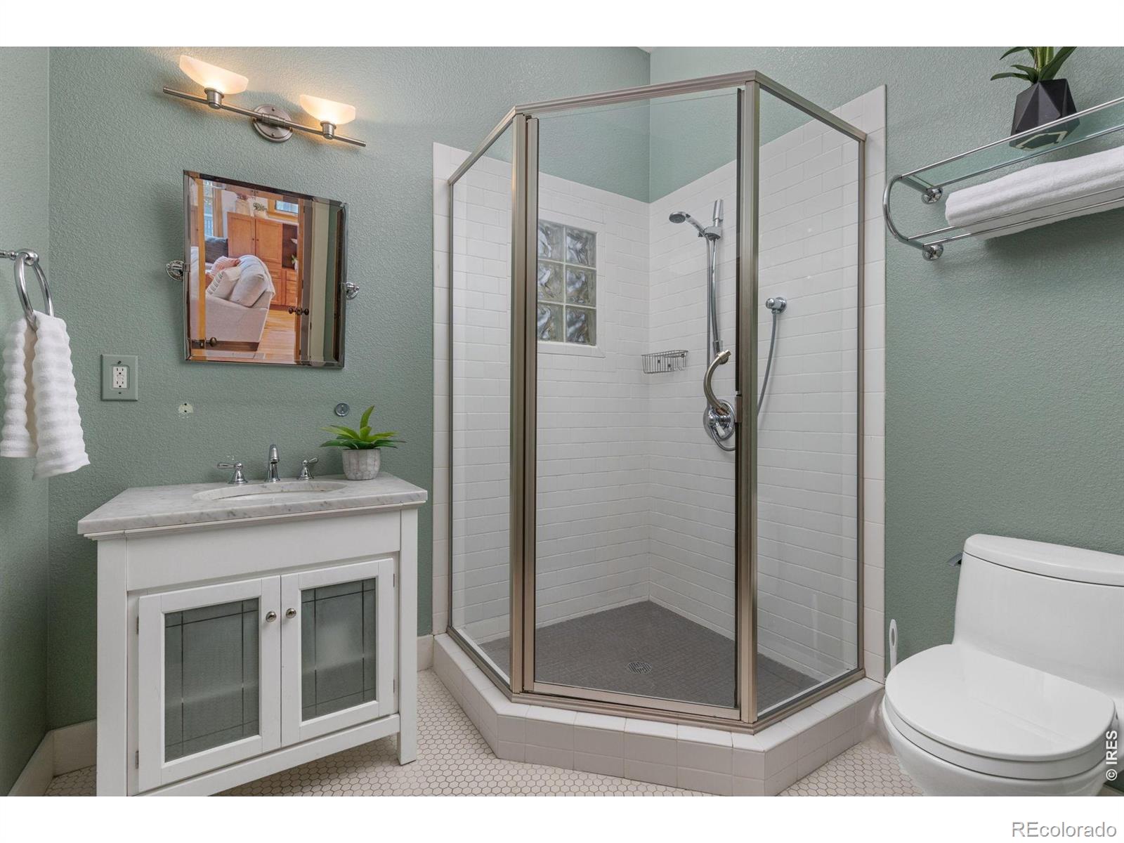 MLS Image #14 for 818  confidence drive,longmont, Colorado