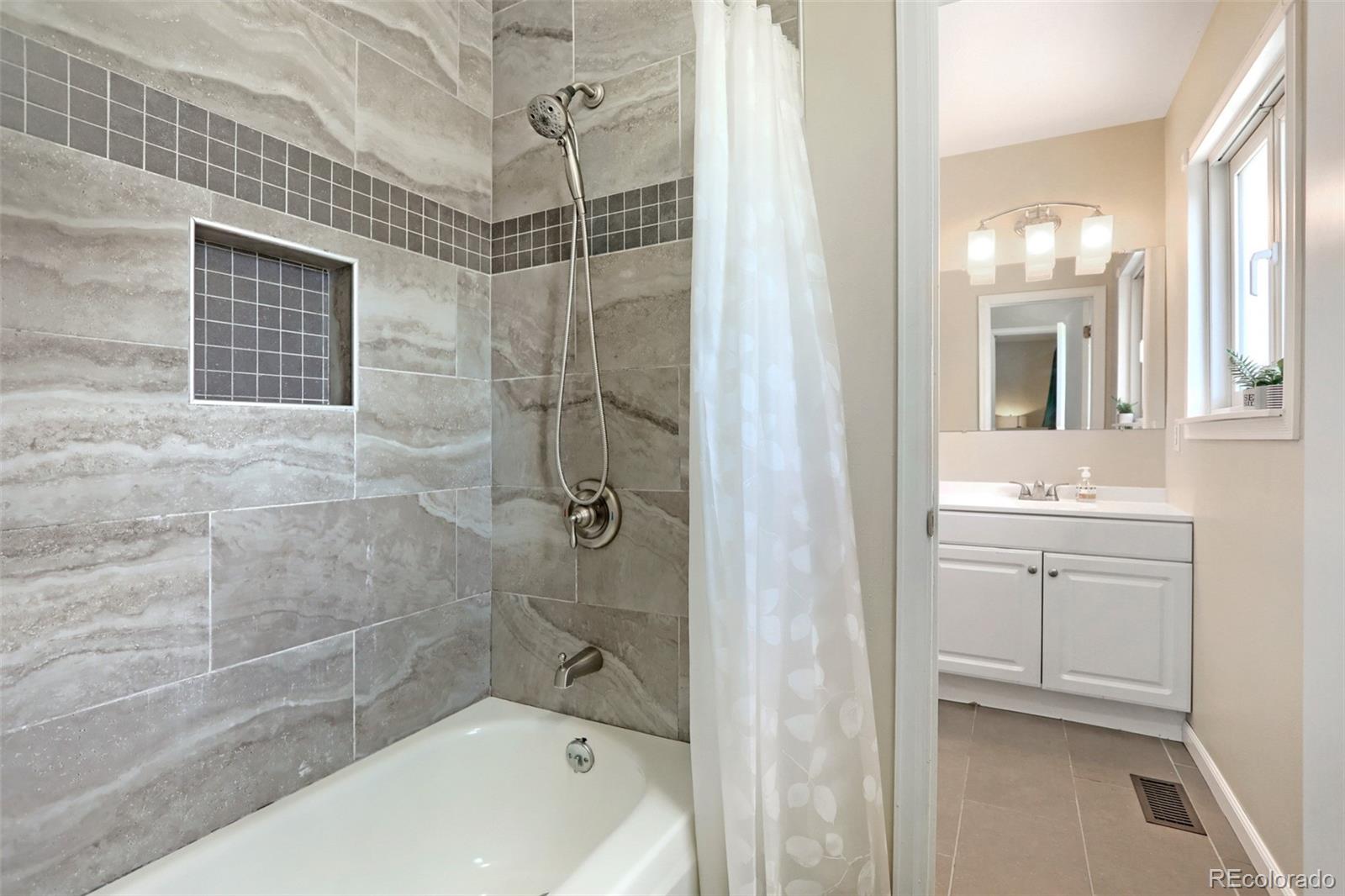 MLS Image #15 for 2644 s norfolk street,aurora, Colorado