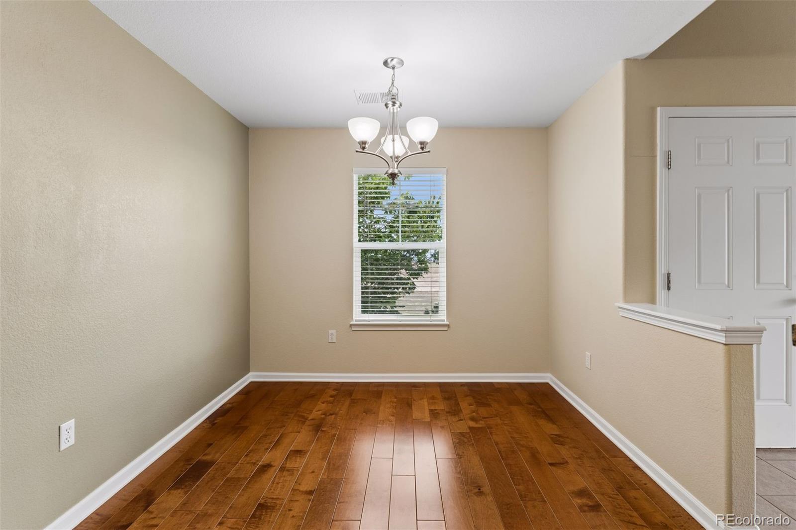 MLS Image #13 for 23346 e 5th place,aurora, Colorado