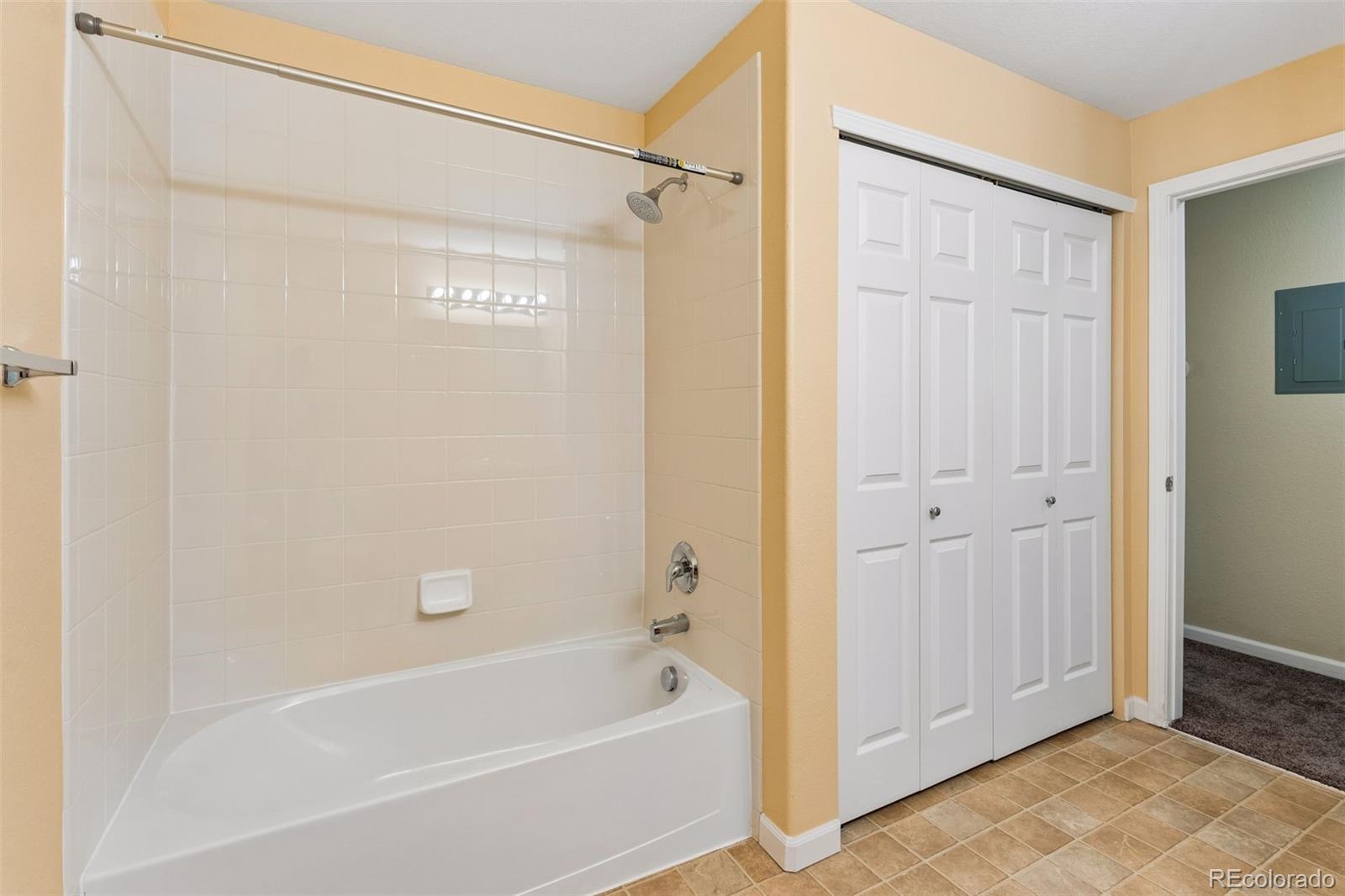 MLS Image #17 for 23346 e 5th place,aurora, Colorado