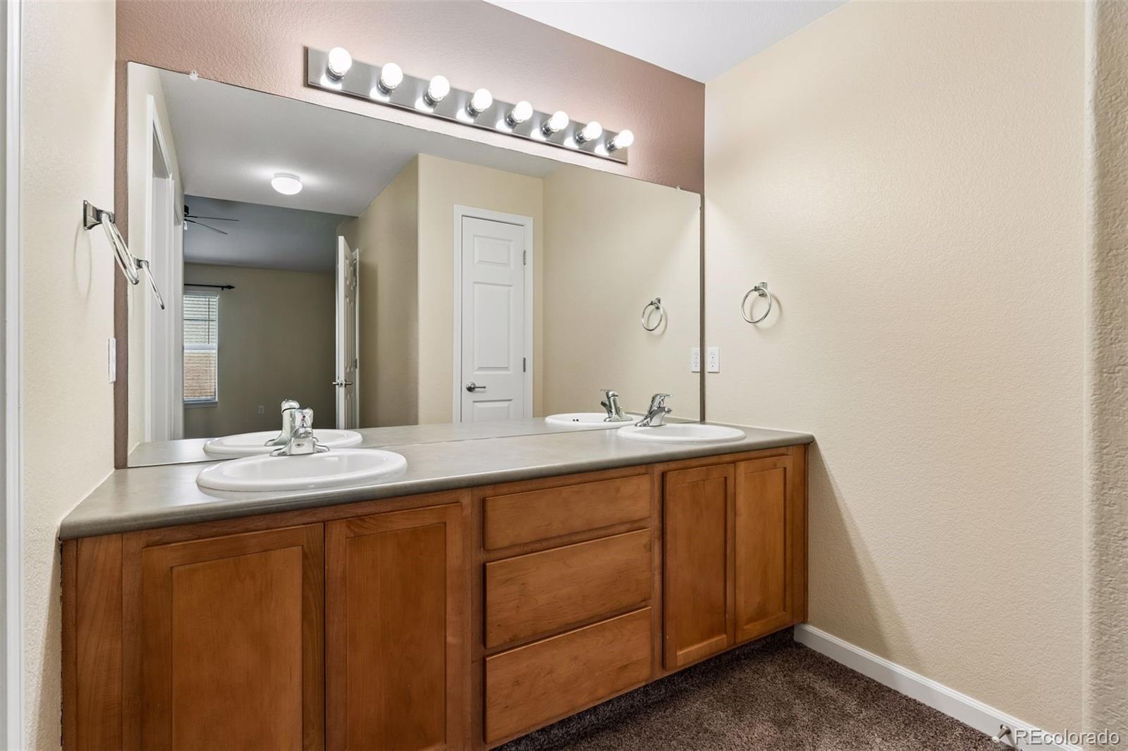 MLS Image #27 for 23346 e 5th place,aurora, Colorado