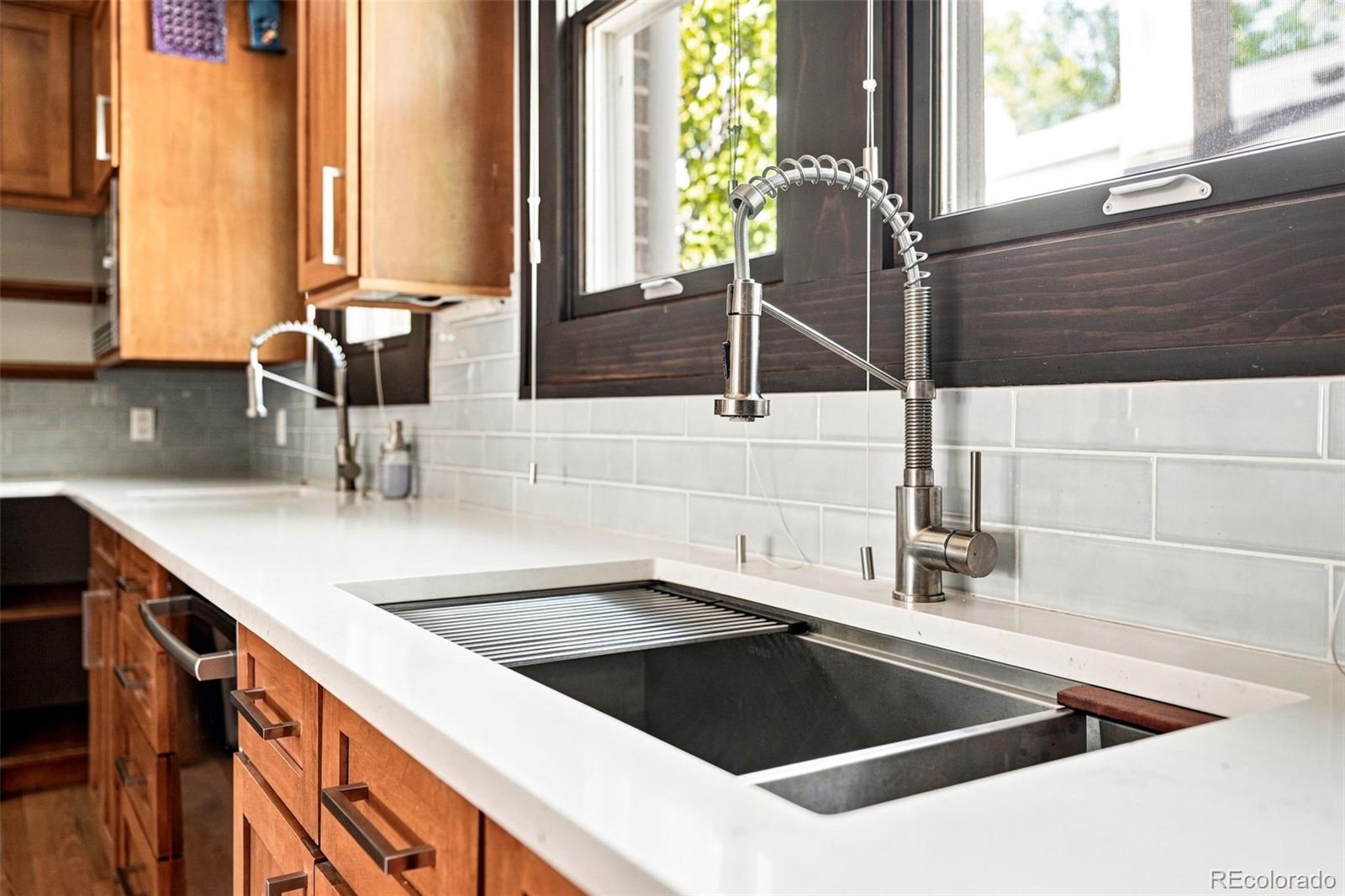 MLS Image #12 for 605 n race street,denver, Colorado