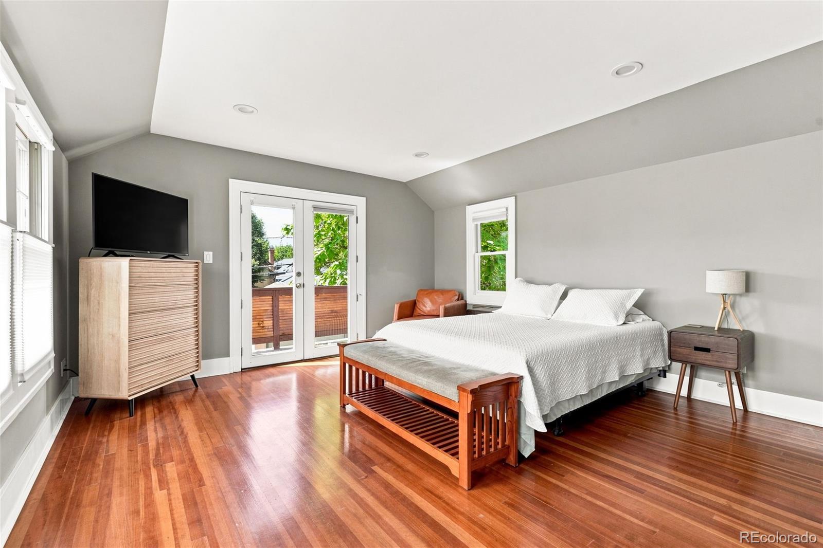 MLS Image #18 for 605 n race street,denver, Colorado