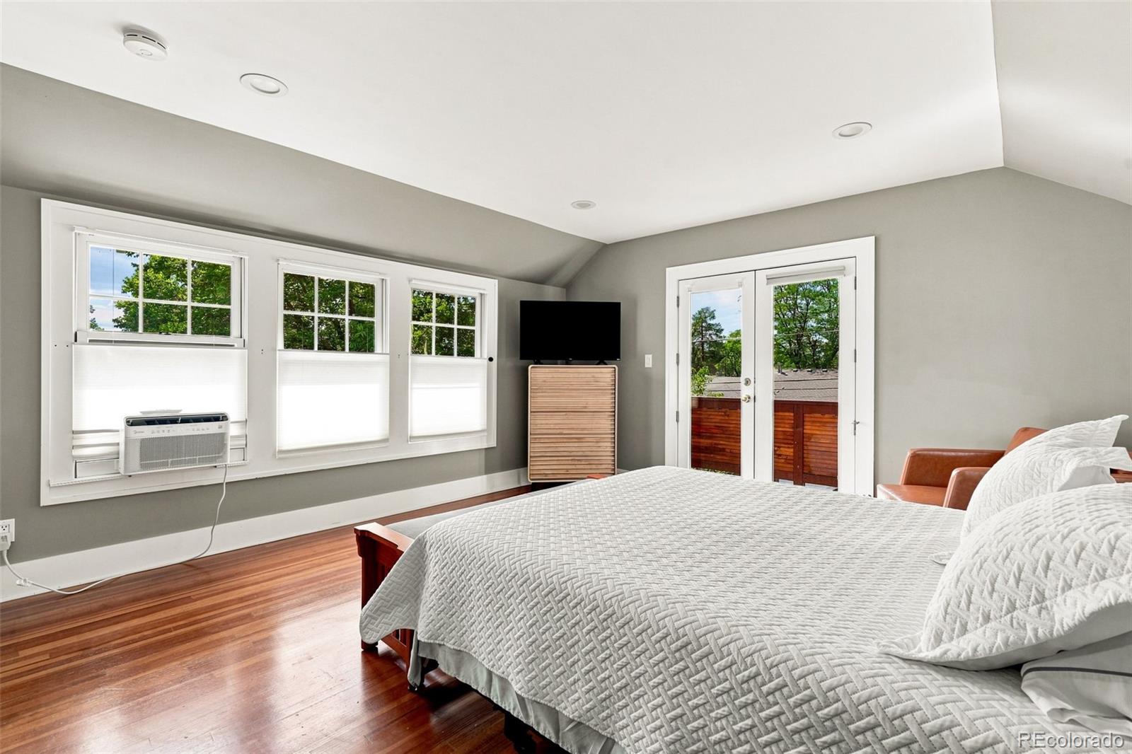 MLS Image #19 for 605 n race street,denver, Colorado