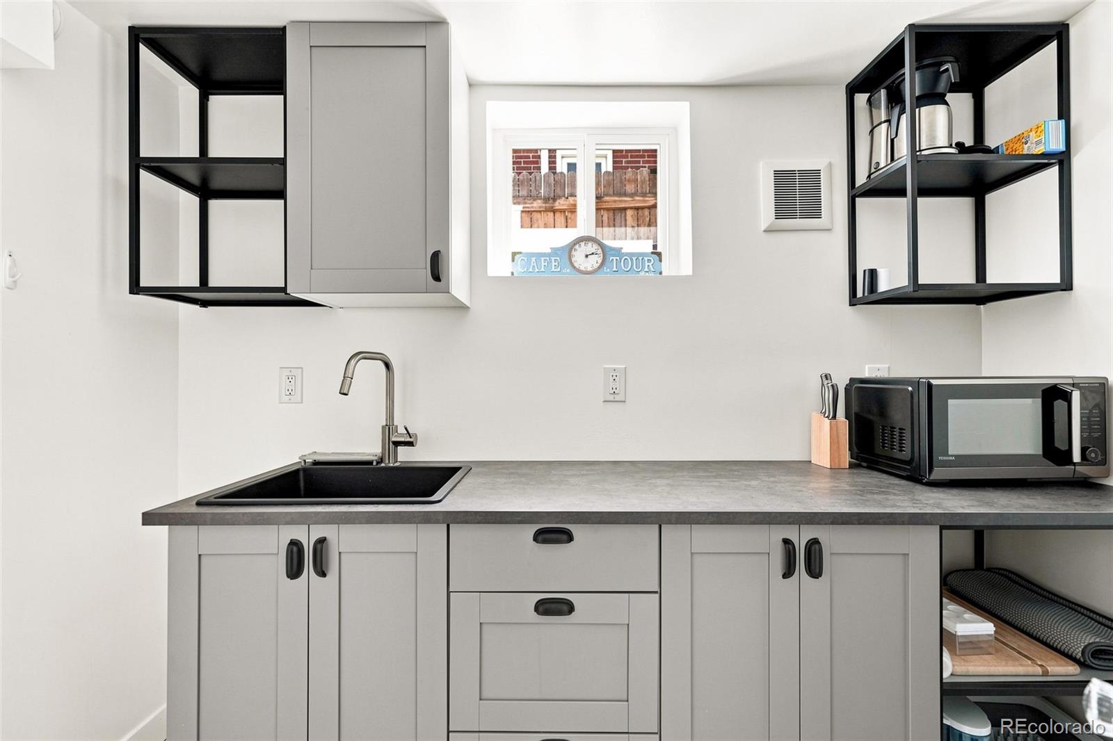 MLS Image #34 for 605 n race street,denver, Colorado