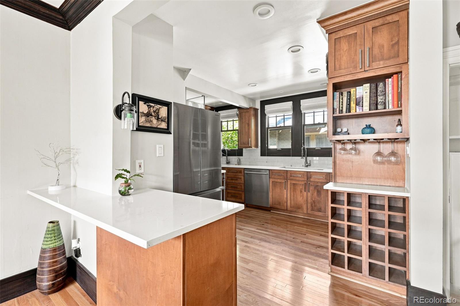 MLS Image #7 for 605 n race street,denver, Colorado