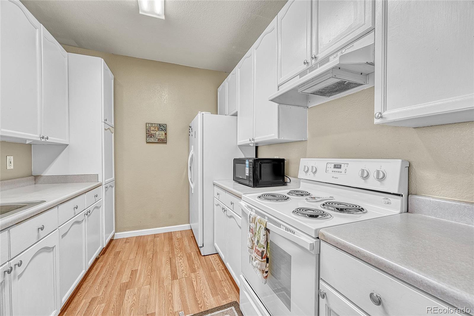 MLS Image #9 for 14313 e 1st drive,aurora, Colorado