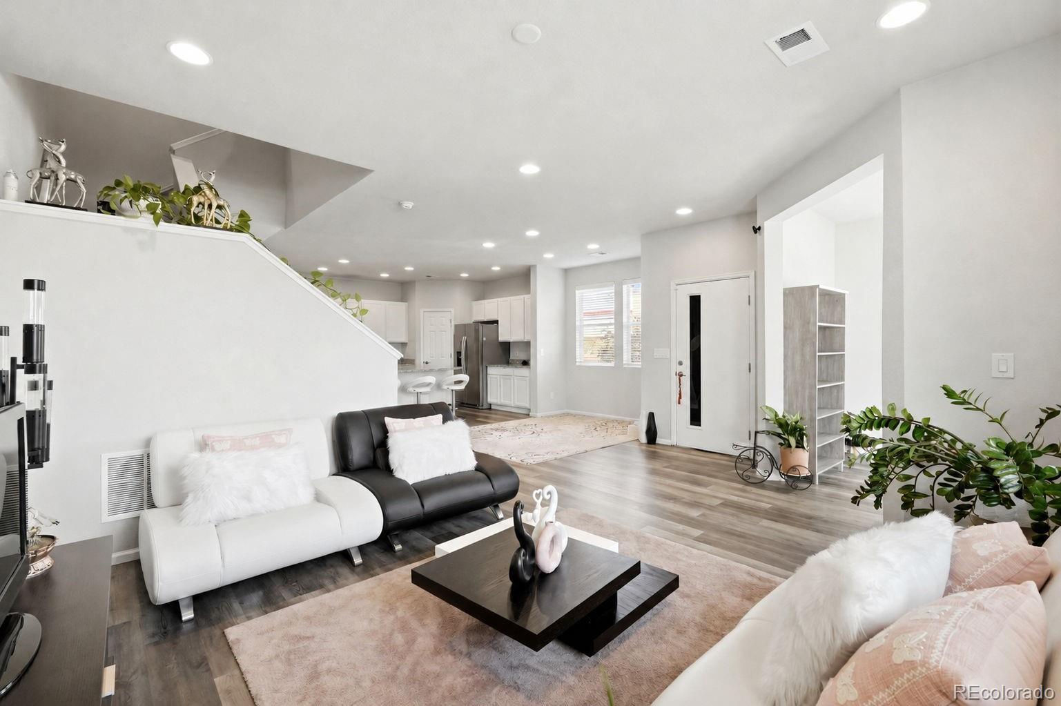 MLS Image #4 for 16291  bolling drive,denver, Colorado