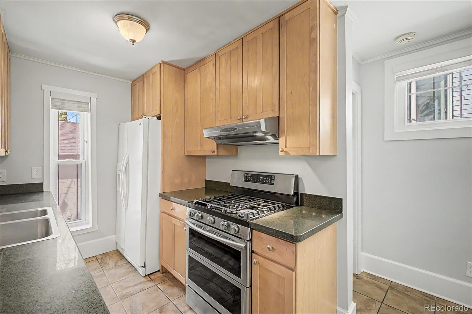 MLS Image #13 for 331 e ellsworth avenue,denver, Colorado