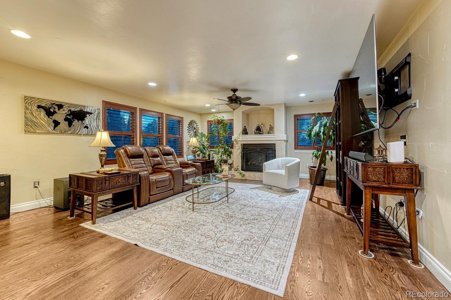 MLS Image #13 for 1023 s locust street,denver, Colorado