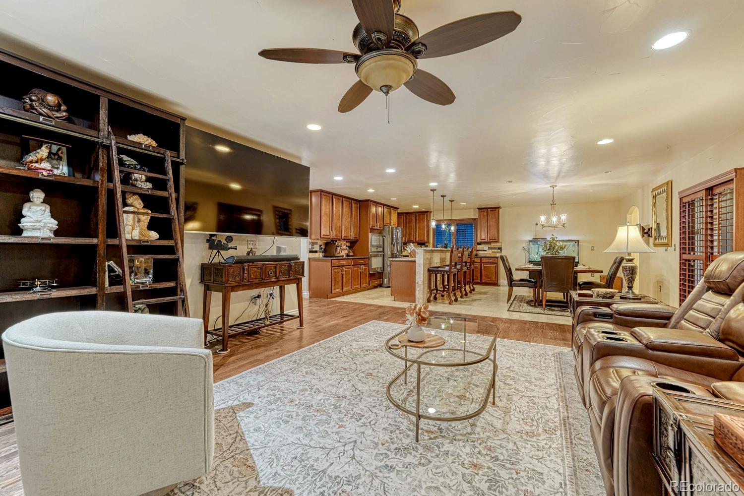 MLS Image #16 for 1023 s locust street,denver, Colorado