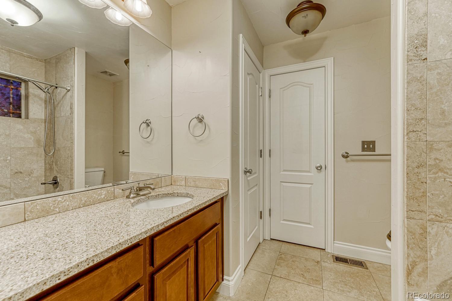 MLS Image #25 for 1023 s locust street,denver, Colorado