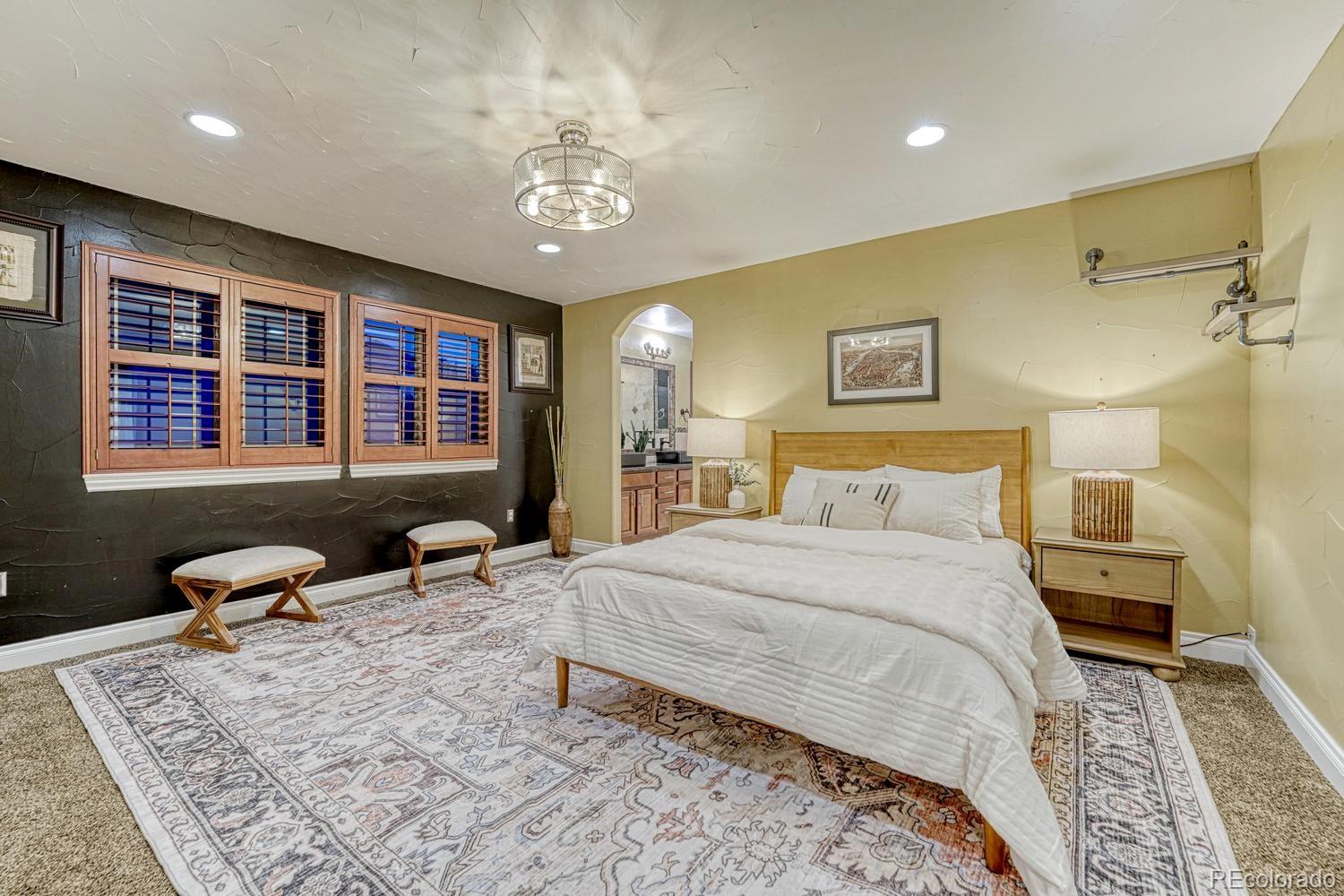 MLS Image #26 for 1023 s locust street,denver, Colorado