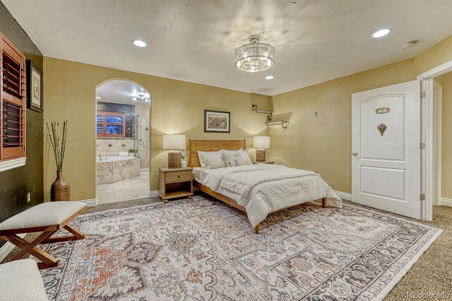 MLS Image #27 for 1023 s locust street,denver, Colorado