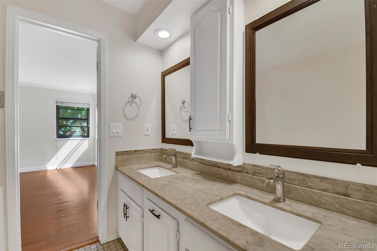 MLS Image #17 for 315 w davies avenue,littleton, Colorado