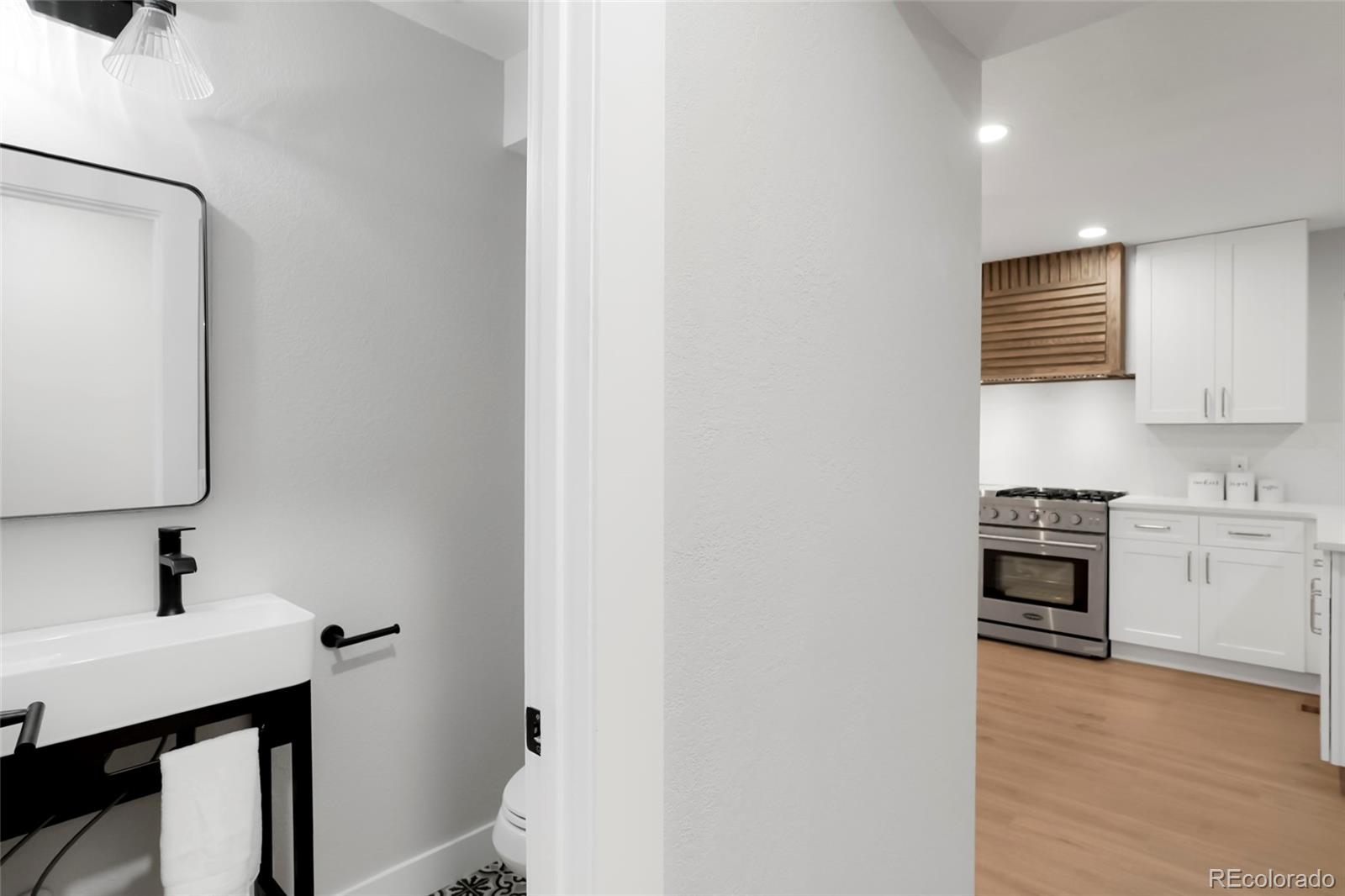 MLS Image #17 for 3692 e briarwood avenue,littleton, Colorado