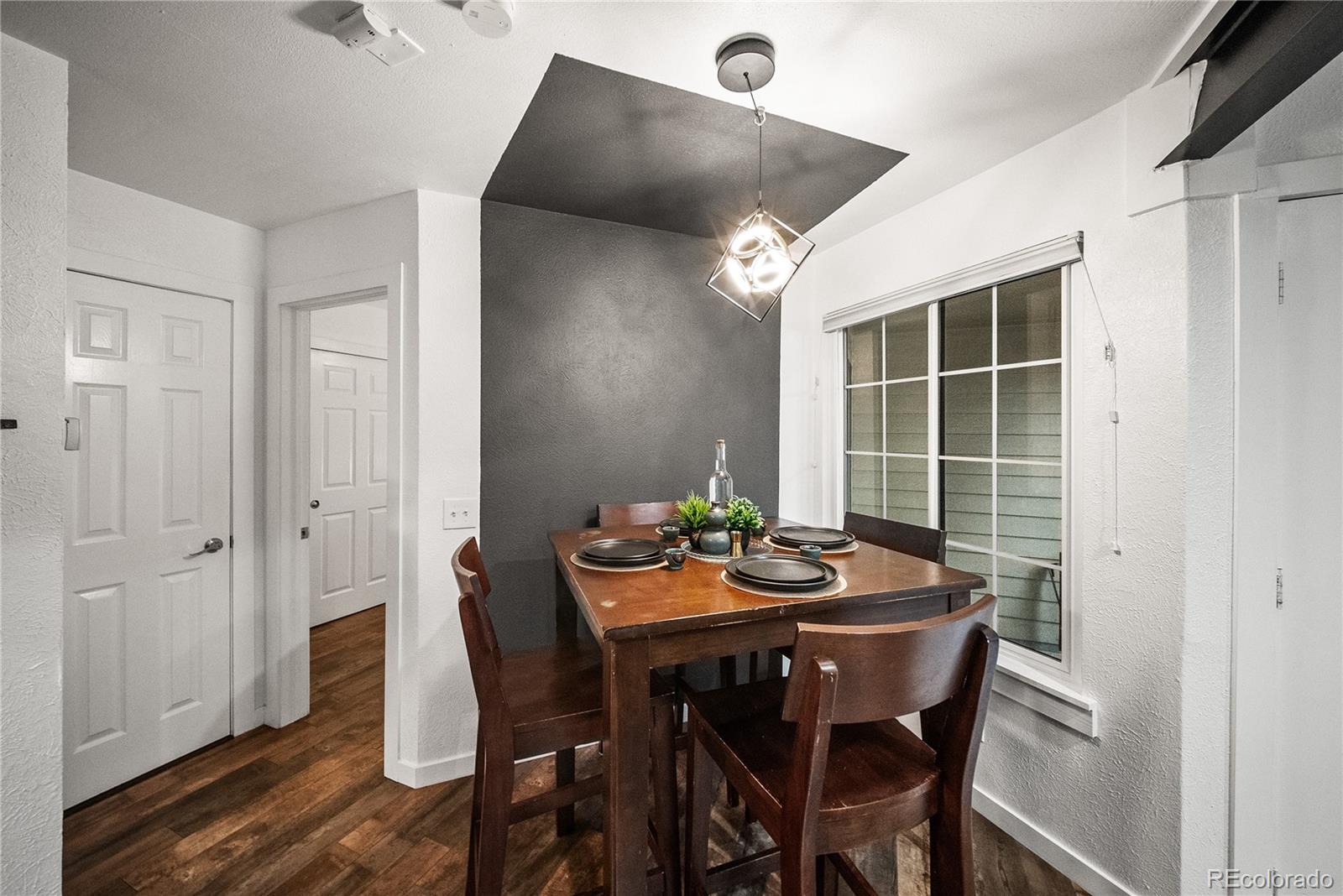 MLS Image #6 for 910 s dahlia street,denver, Colorado