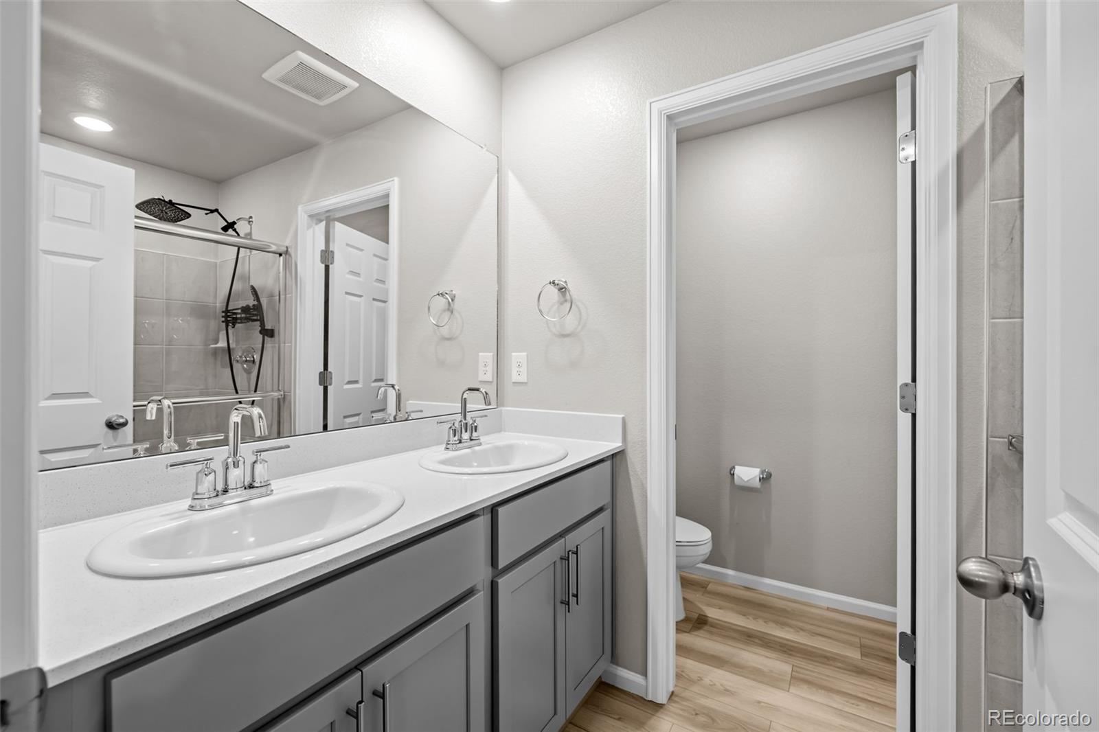 MLS Image #12 for 737 n tempe street,aurora, Colorado