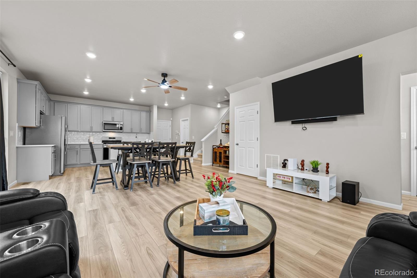 MLS Image #3 for 737 n tempe street,aurora, Colorado